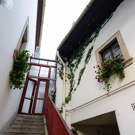 Ubytování v soukromí Carlone House